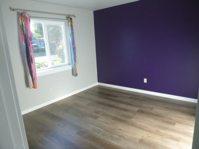 Building Photo - 2 bedroom close to the beach