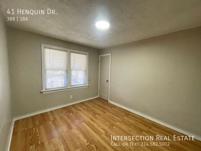 Building Photo - 41 Henquin Dr