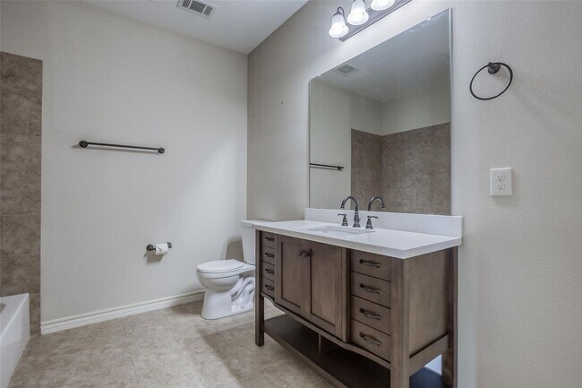 Building Photo - 122-122 Eagle Meadow Dr