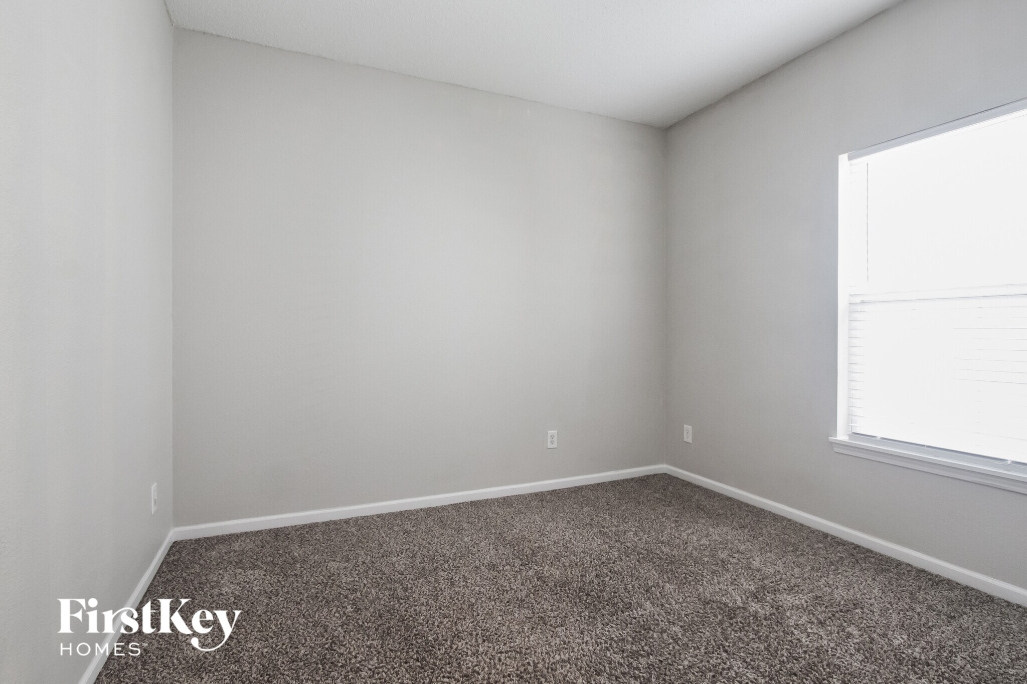 Building Photo - 8119 Corktree Dr
