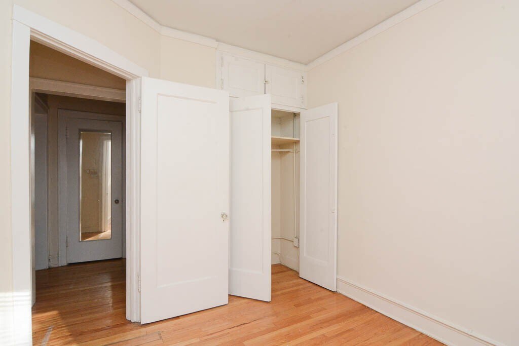Building Photo - 1036 Dempster St