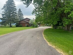 Building Photo - Kalispell Home with stunning mountain views
