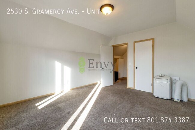 Building Photo - 2530 Gramercy Ave