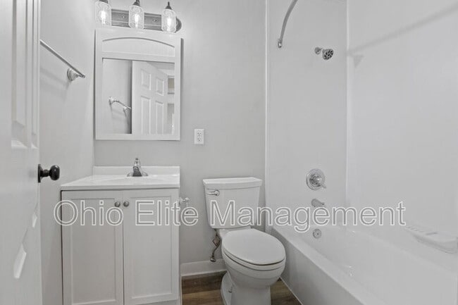 Building Photo - 5322 Newport Rd