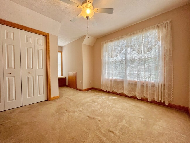 Building Photo - 6286 Fenn Rd