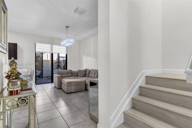 Building Photo - 11413 SW 252nd Ter