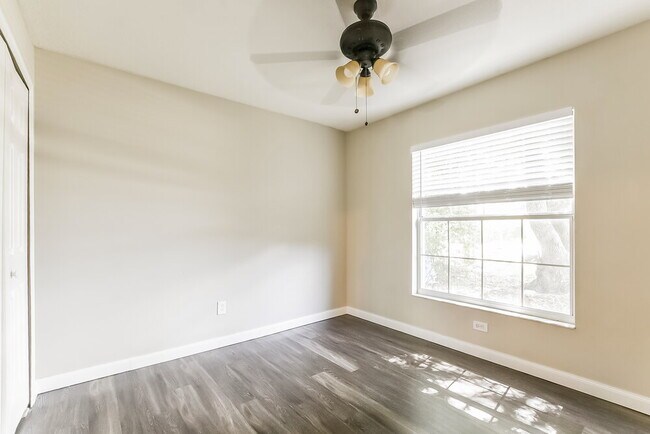 Building Photo - 4166 Shadow Creek Cir