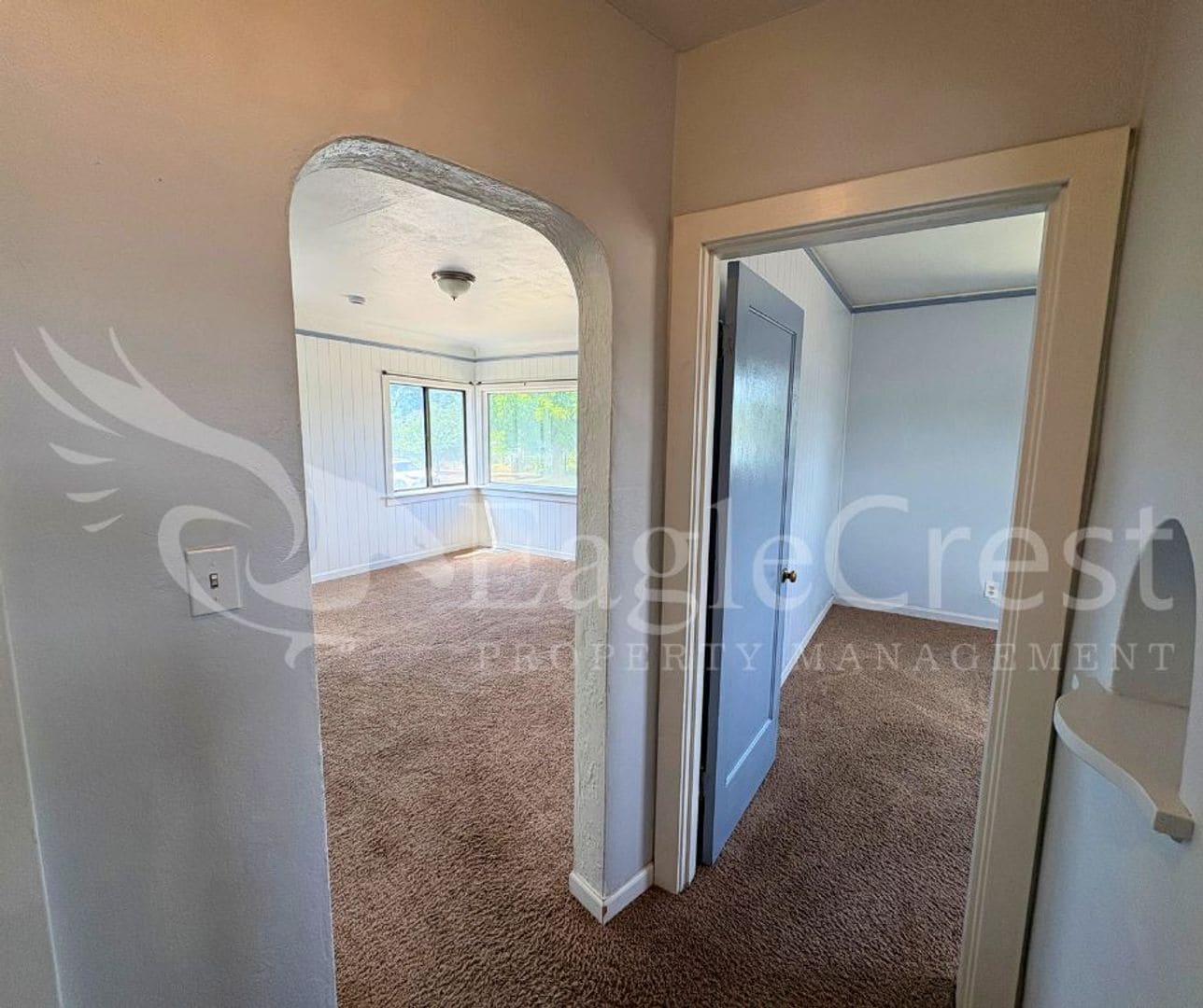 Building Photo - Charming 2-Bedroom Home with Modern Finishes & Open Yard