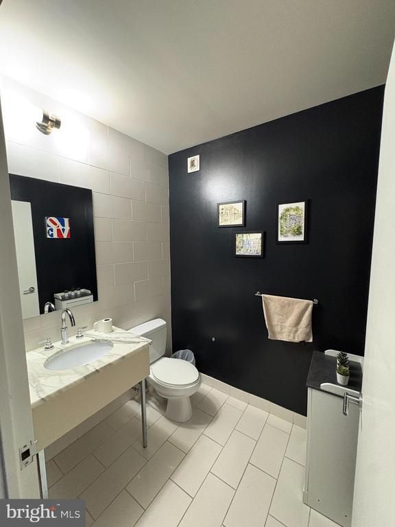 Building Photo - 1425 Locust St