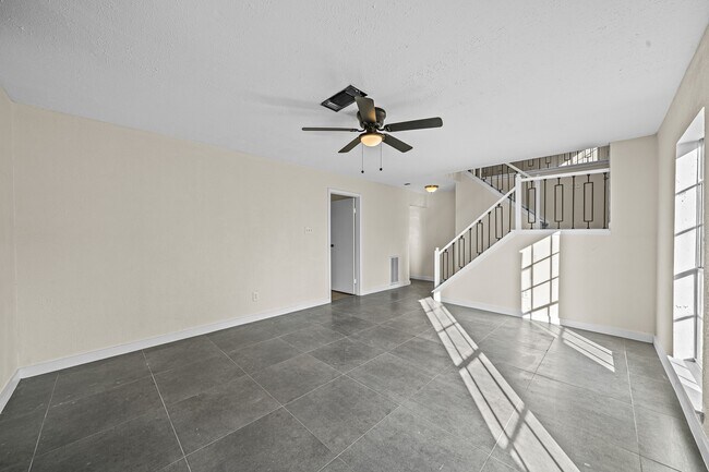 Building Photo - 18018 Autumn Trails Ln