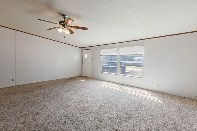 Building Photo - 183 Aquarius Rd