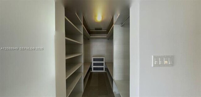 Building Photo - 88 SW 7th St