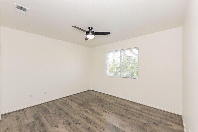 Building Photo - 26831 Rancho Serena St