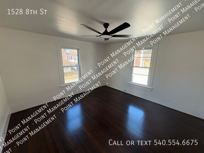 Building Photo - 1528 8th St SE