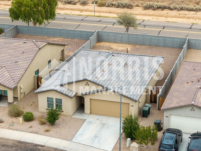 Building Photo - Beautiful Home, Perfect Location and Price