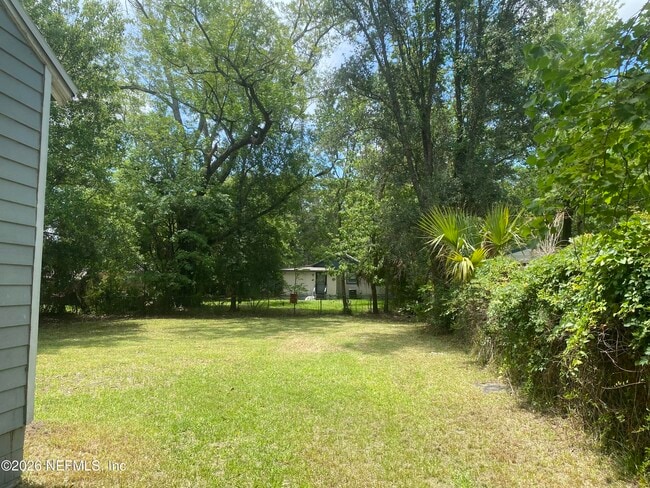 Building Photo - 2854 Wickwire St