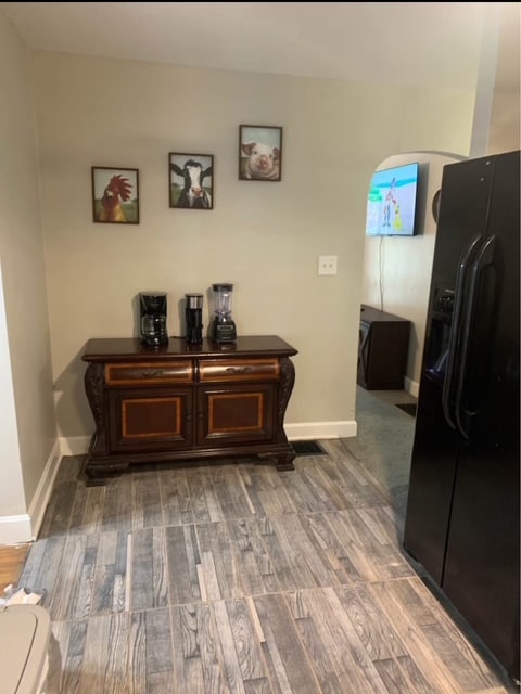 Building Photo - 2004 Oak Ave