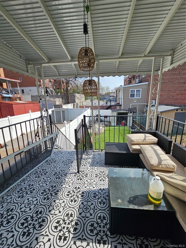 Building Photo - 2082 Pitman Ave