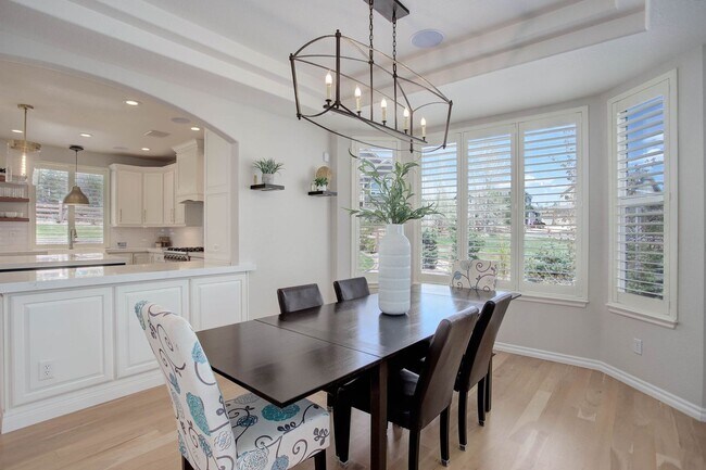 Building Photo - Gorgeous home within the prestigious priva...