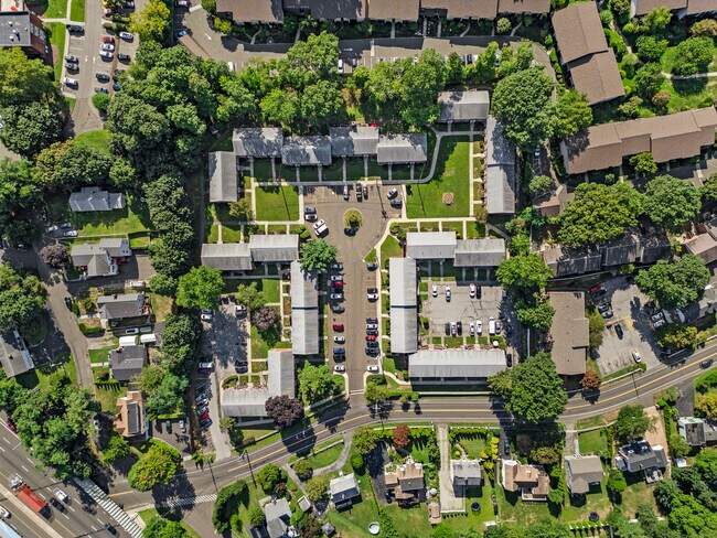 Building Photo - 14 Hamilton Ct