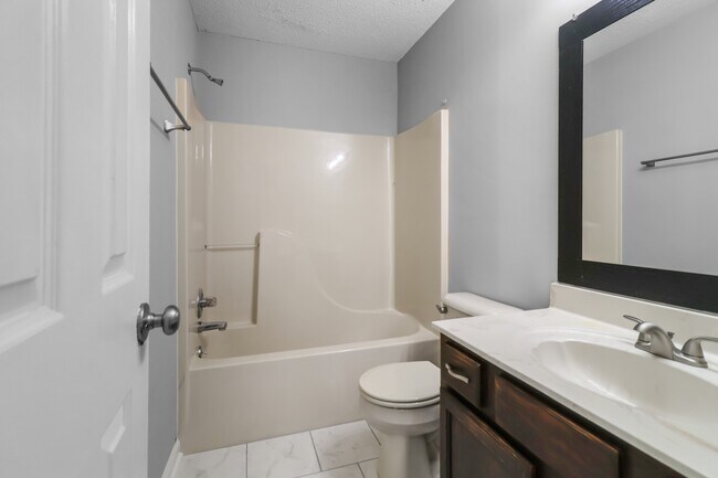 Building Photo - 609 Corinth Ct