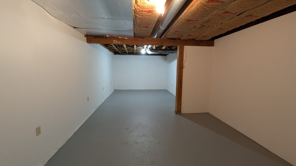 Building Photo - 3437 SE Francis St