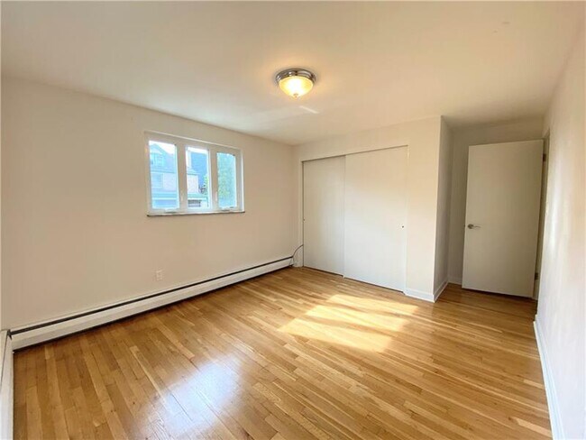 Building Photo - 307 Roup Ave