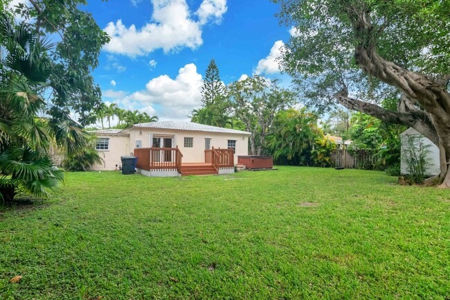 Building Photo - Beautiful home in quiet neighborhood