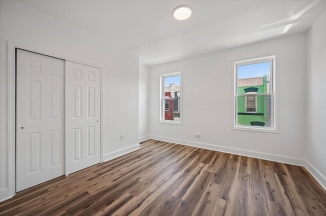 Building Photo - 3BR/1BA | Modern Interior| Fast Approval