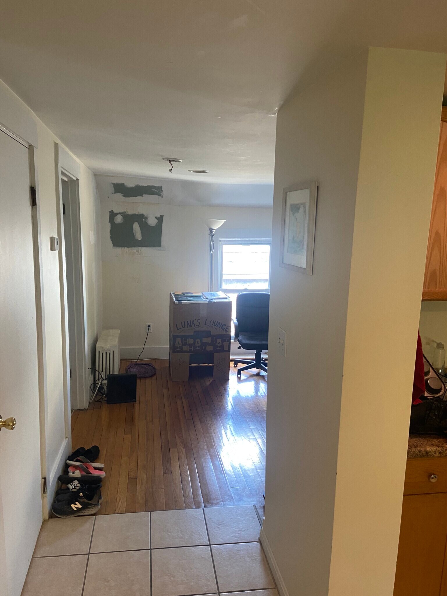 Building Photo - 20 Magoun St