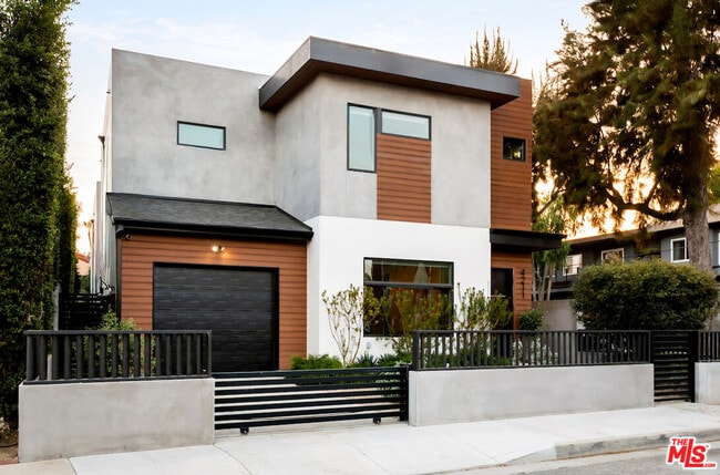 Primary Photo - 4211 Ince Blvd