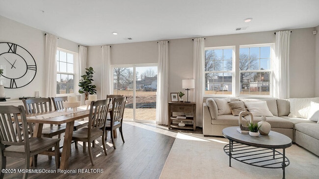 Building Photo - 10 Mantoloking Dr