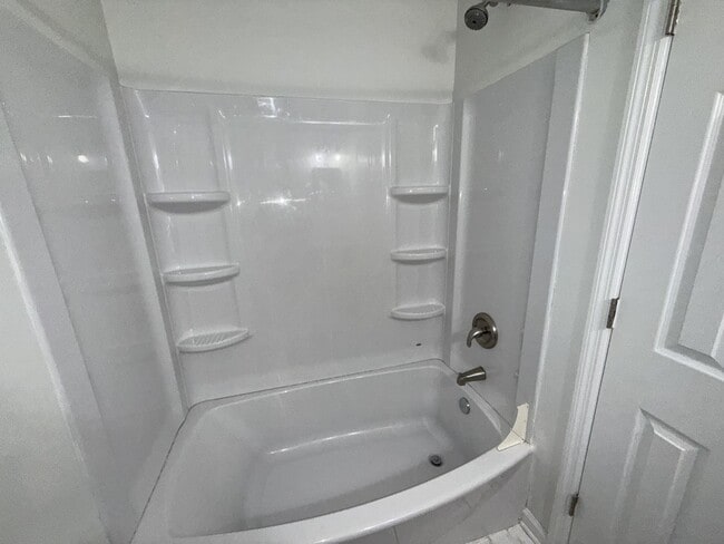 Building Photo - 212 Romney St