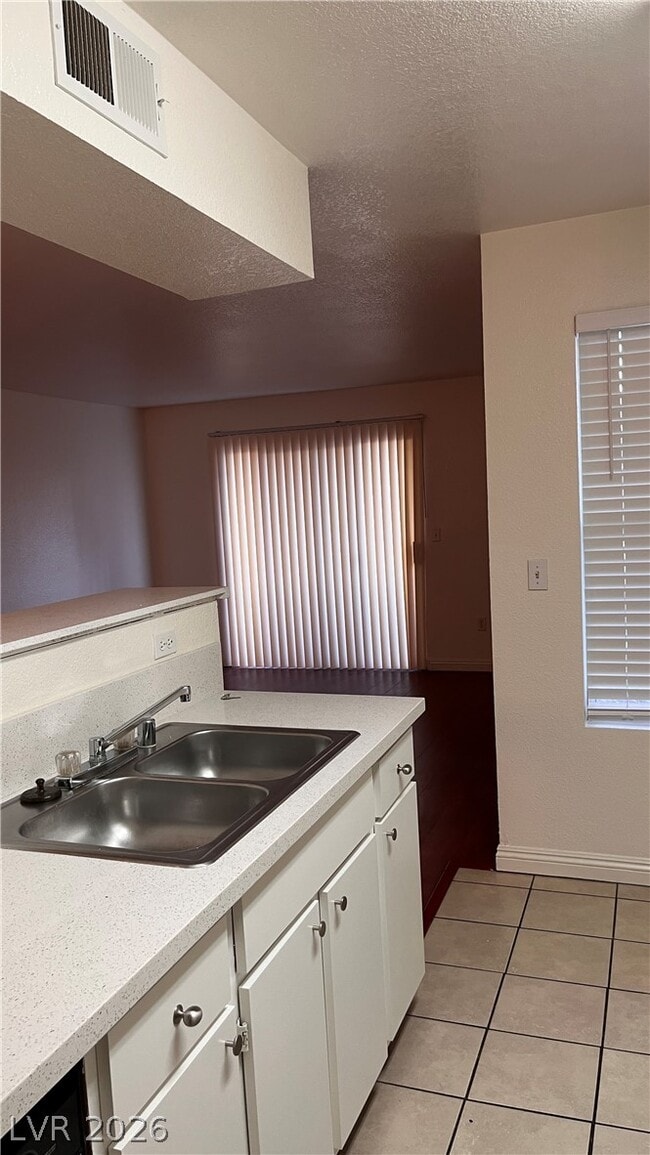 Building Photo - 8101 W Flamingo Rd
