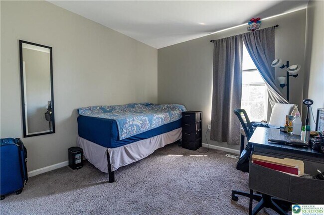 Building Photo - 2512 Gila Dr