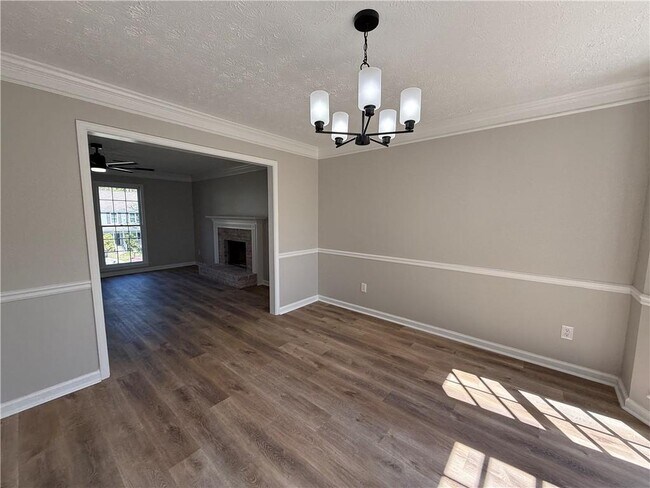 Building Photo - 979 Sugar Crossing Ln