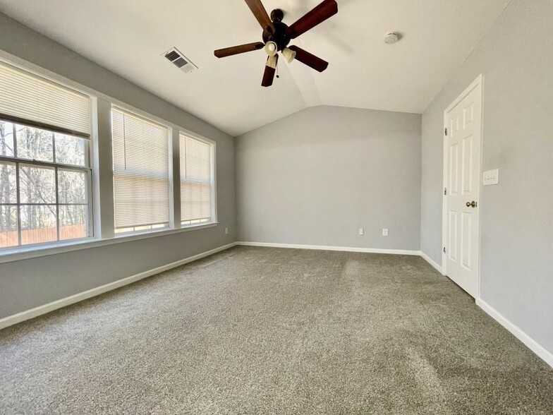 Building Photo - 2758 Ashleigh Ln