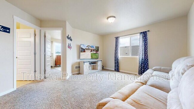 Building Photo - 1472 Moraine Valley Dr