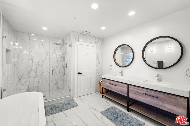 Building Photo - 23628 Long Valley Rd