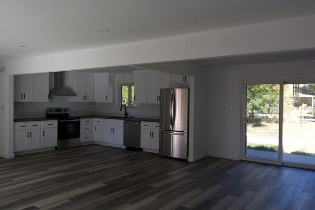 Building Photo - 8585 E Costilla Pl