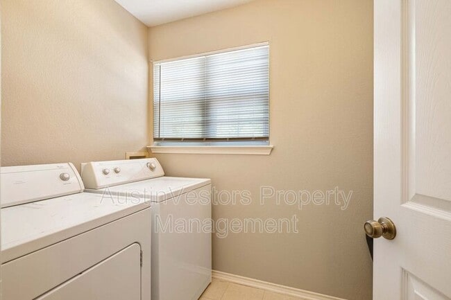 Building Photo - 13727 Merseyside Dr