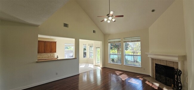 Building Photo - 6926 Sable River Dr