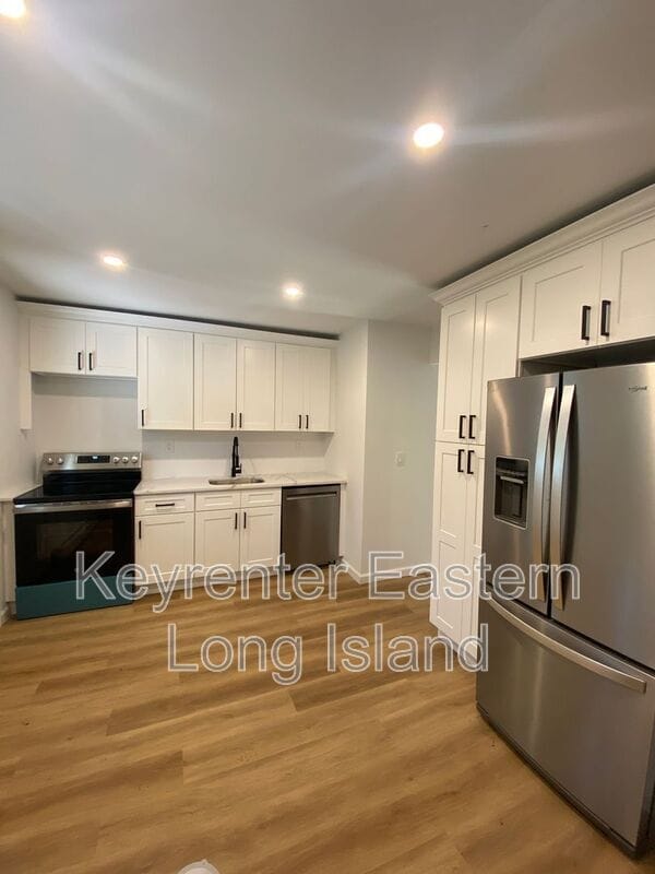 Building Photo - 30 Cedar Ave