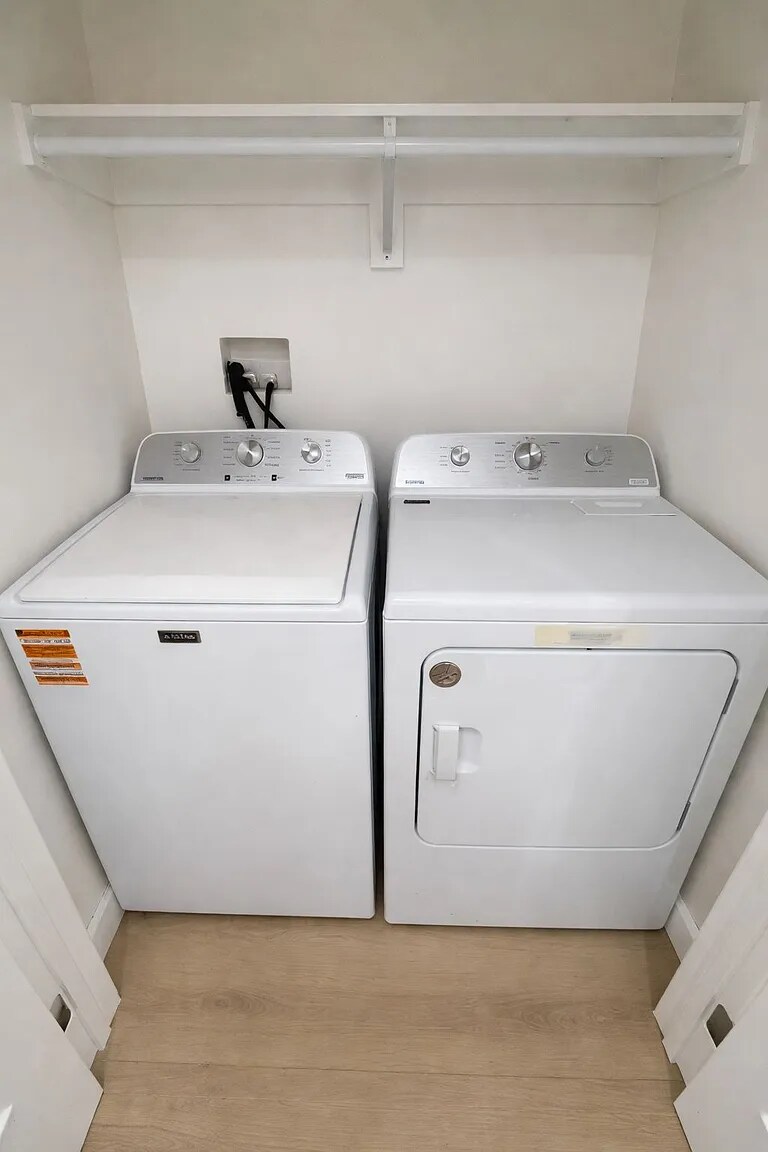 Building Photo - 9148 Columbus Ave