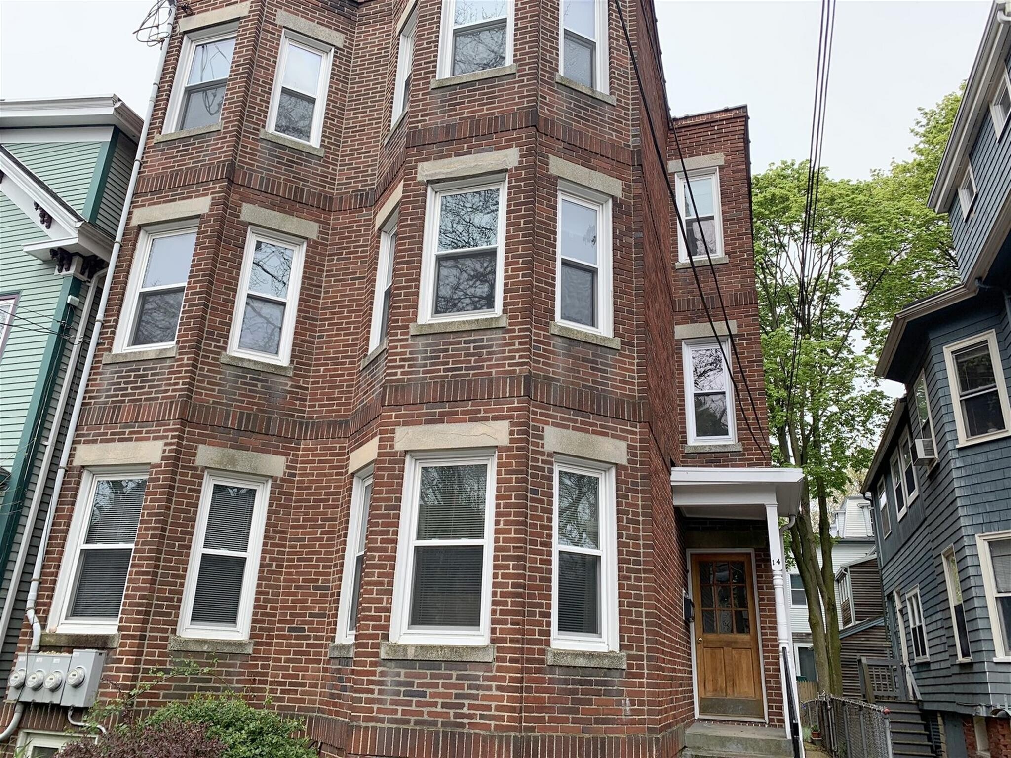 Building Photo - 14 Chandler St