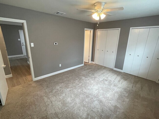 Building Photo - Remodeled 3/2 in near MoPac and Parmer Ln