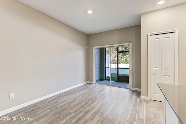 Building Photo - 2607 Sandy Dune Dr