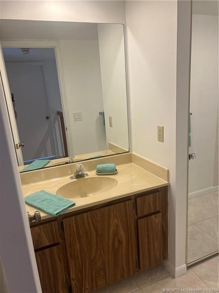 Building Photo - 3033 SW Sunset Trace Cir