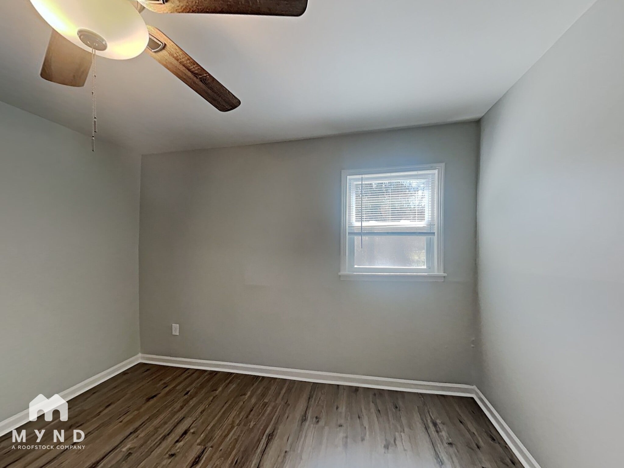 Building Photo - 6345 Oakview Ln