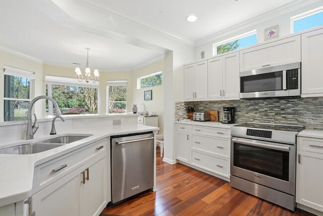 Building Photo - 34 Coburn Dr E